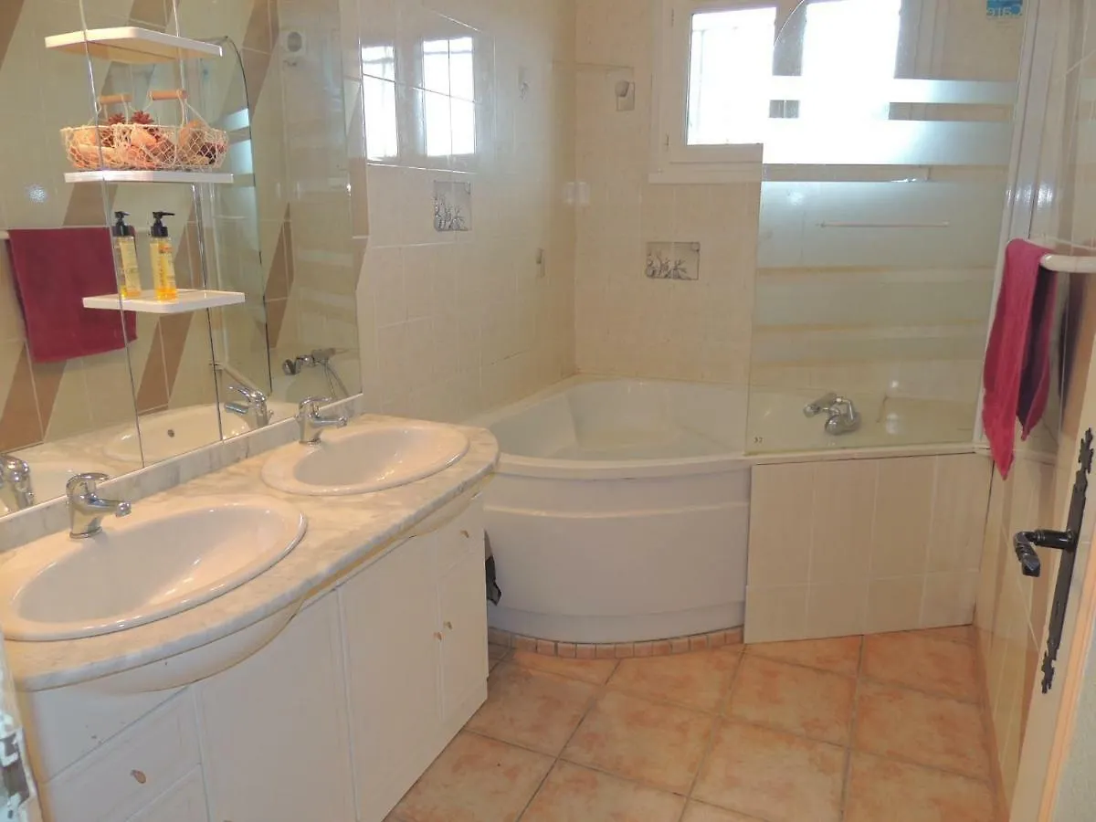 Maison Avec Piscine Plerin 0*,  France